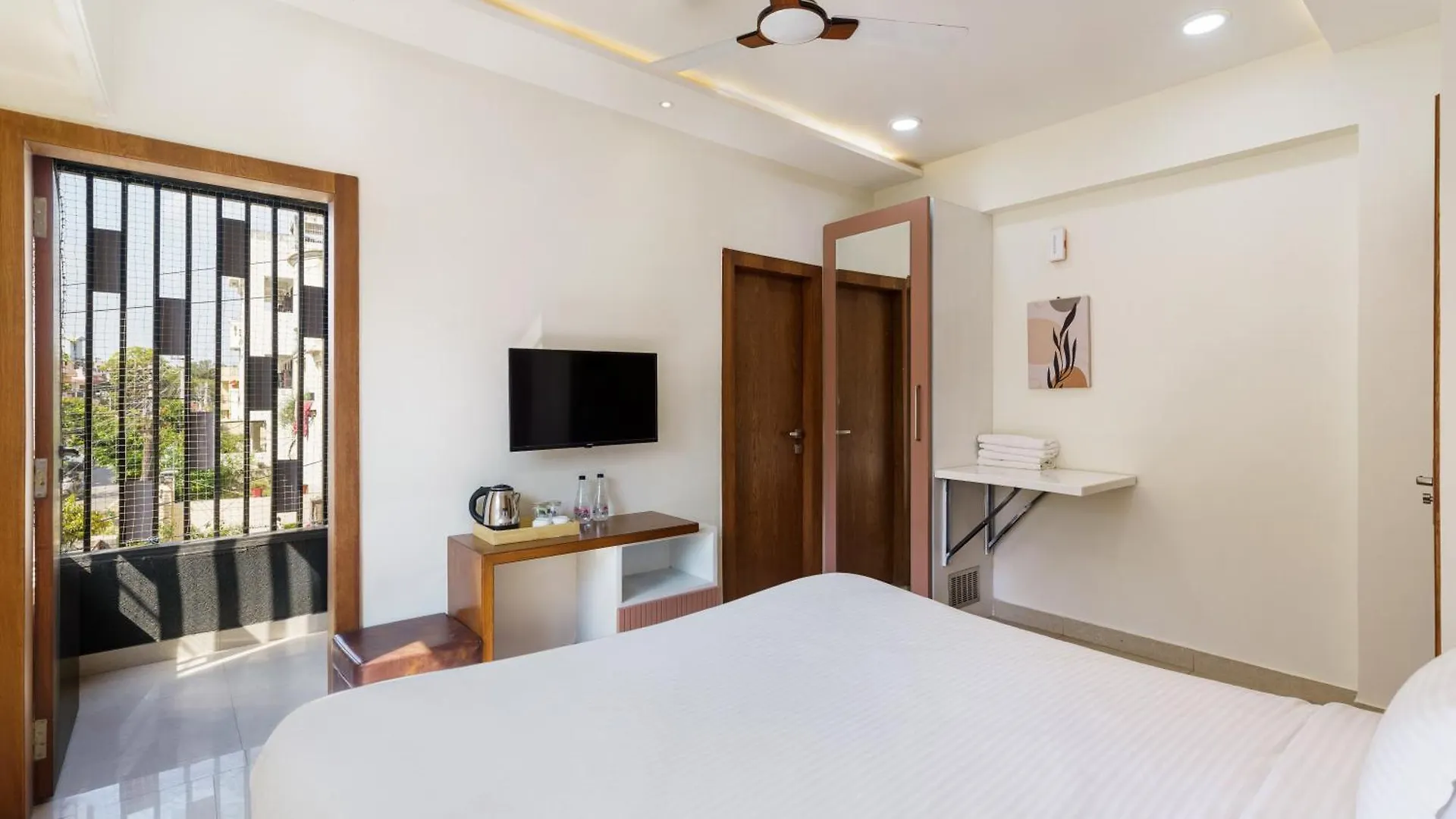 The Keys, By Unique Choice Hotels 우다이푸르 3*,